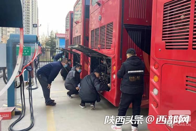 正在上传... 9840677c2b82bd6e0c1a1d914e46cd0b.jpeg